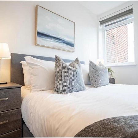 Two Bedrooms, Two Bath, Up To 3 Beds 1 Sofa - Slough Windsor Legoland Dış mekan fotoğraf